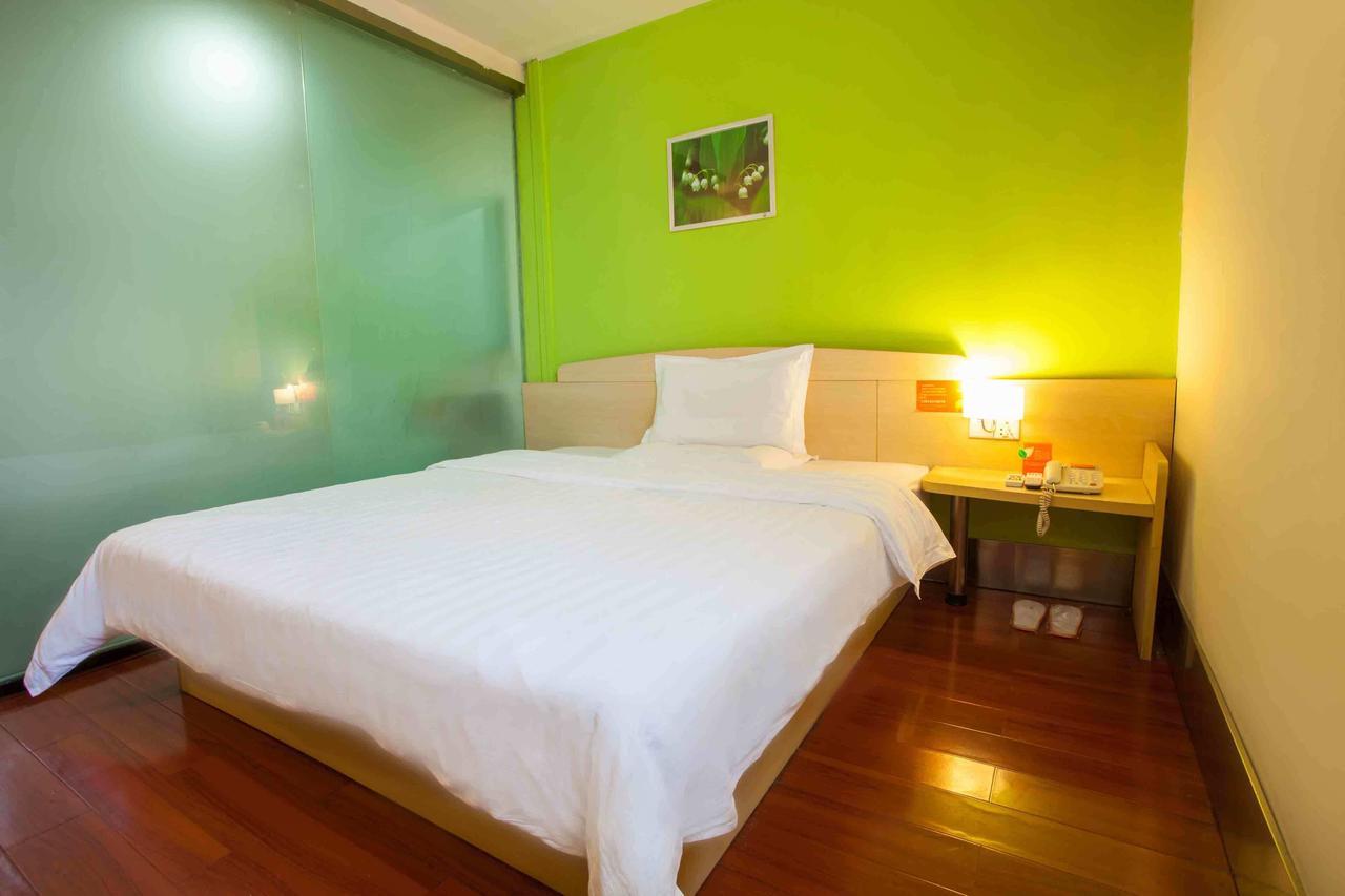7Days Inn Dongguan Houjie Conference & Exhibition Center Szoba fotó
