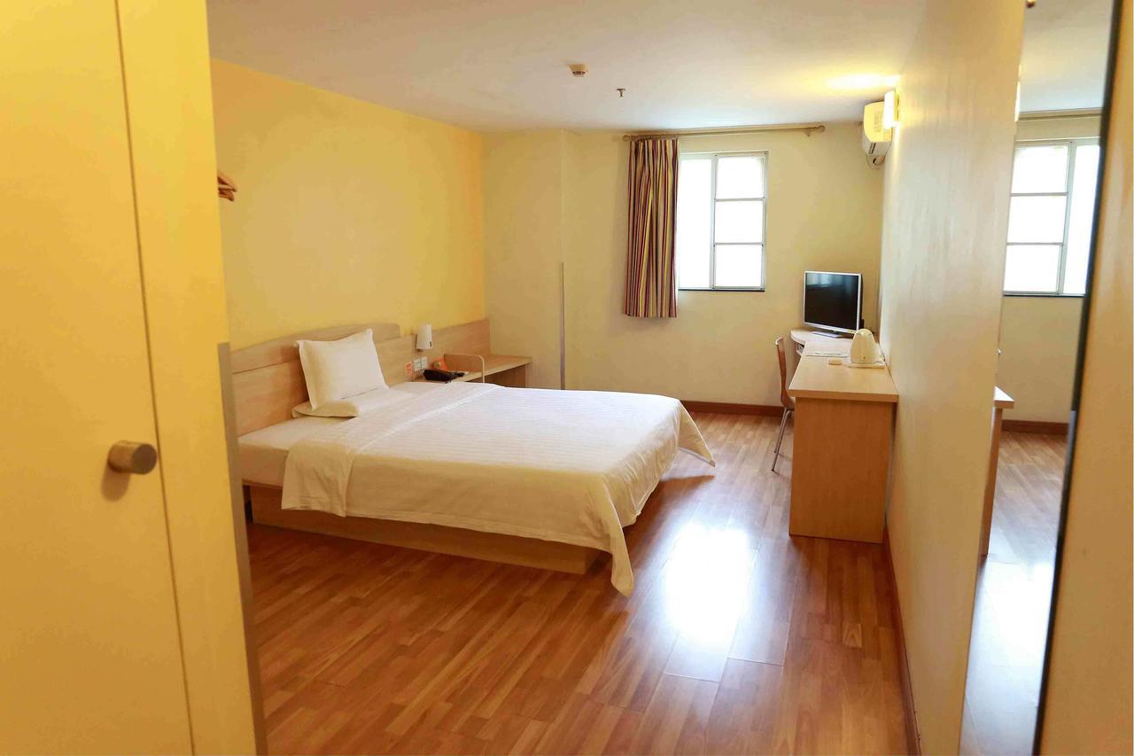 7Days Inn Dongguan Houjie Conference & Exhibition Center Szoba fotó
