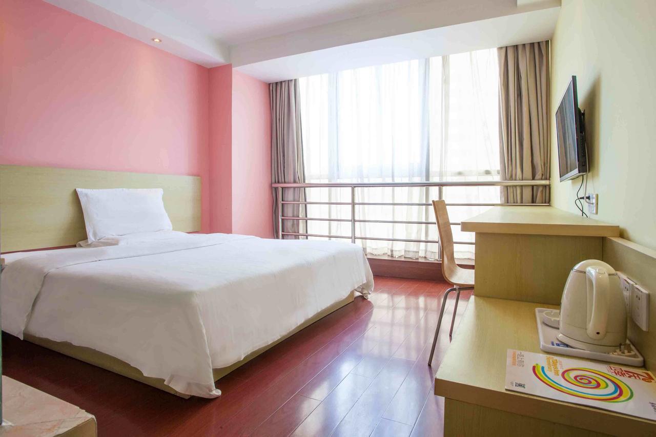 7Days Inn Dongguan Houjie Conference & Exhibition Center Szoba fotó