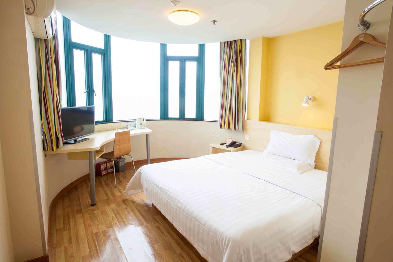 7Days Inn Dongguan Houjie Conference & Exhibition Center Szoba fotó