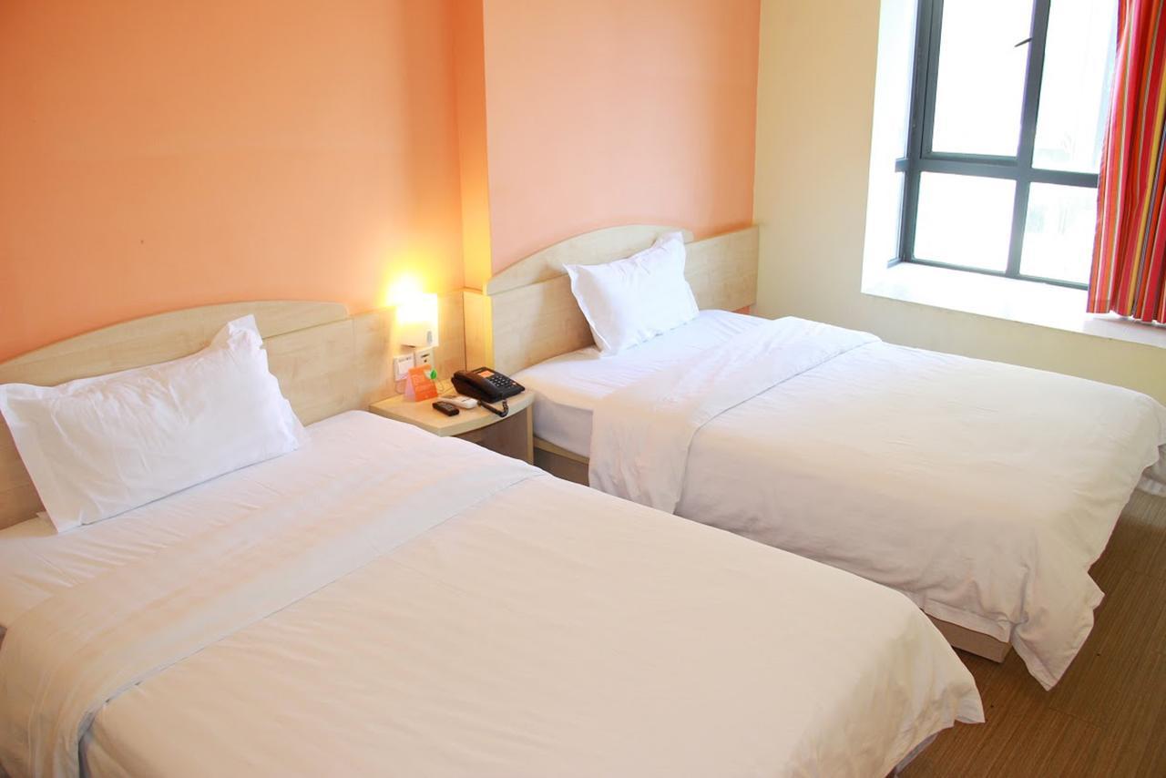 7Days Inn Dongguan Houjie Conference & Exhibition Center Kültér fotó